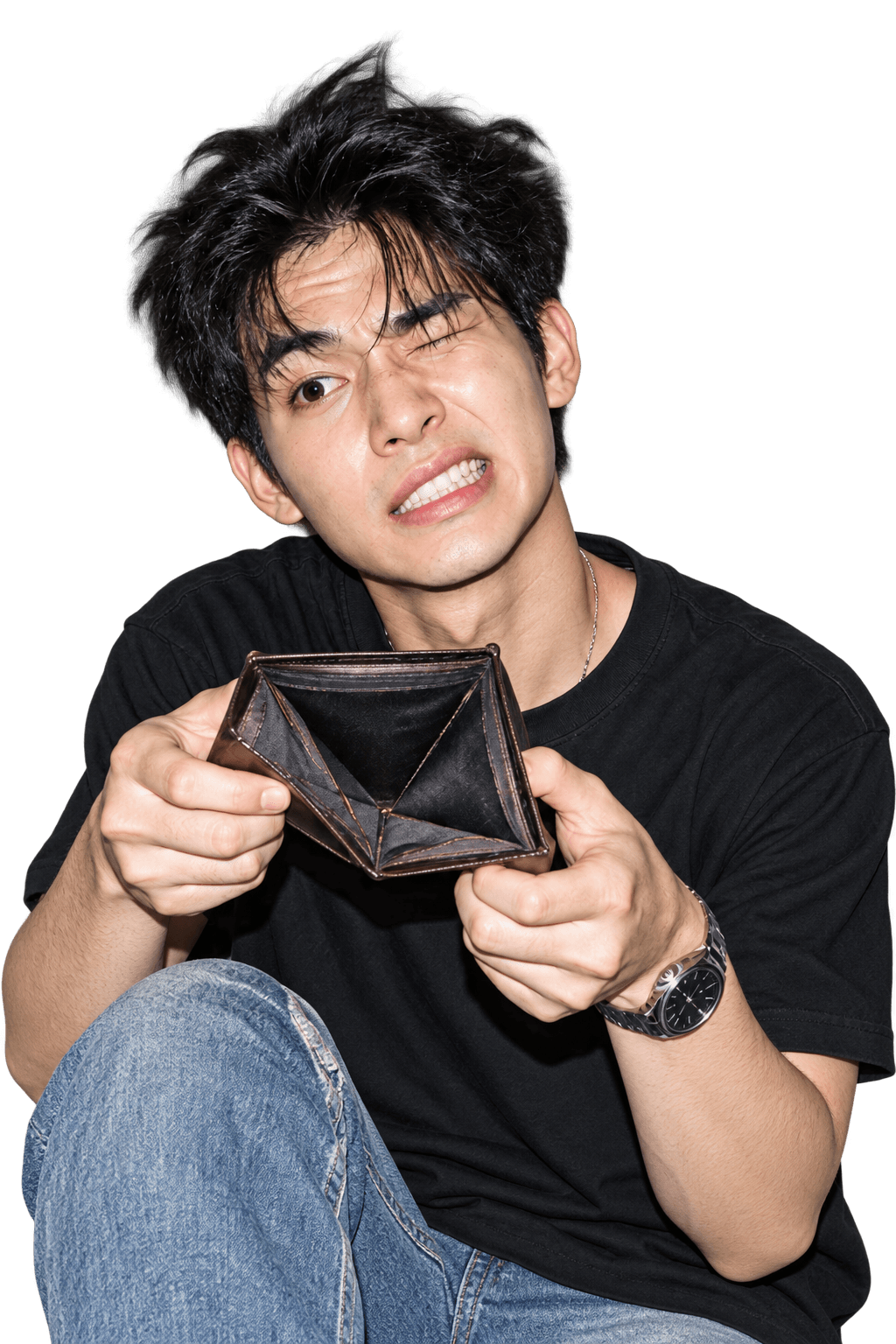 ชายหนุ่มเปิดกระเป๋าสตางค์ที่ว่างเปล่า