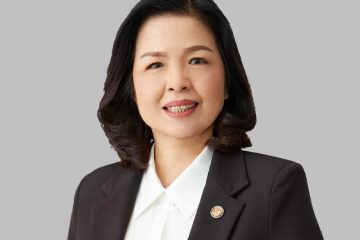 1.คุณสมจิตร์ 1