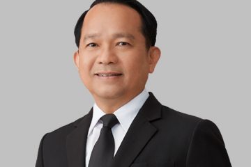 5.คุณเสกสรร