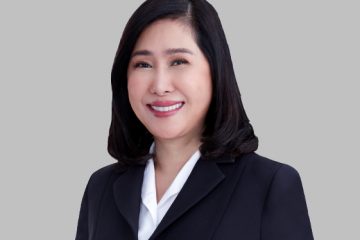 4.คุณนัทรียา ทวีวงศ์ 1