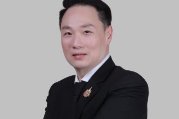 3.คุณนรพรรษ เพ็ชรตระกูล 1